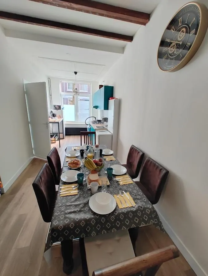 The Diesel Bed And Breakfast Rotterdam 0*,  Nederland